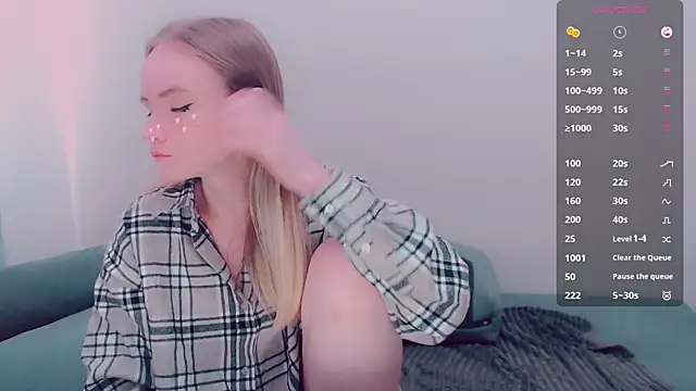 Snapshot of AliceNya_cute chatting on July 16, 5:13 am AliceNya cute online show from July 16, 5:13 am