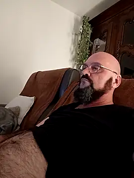 Snapshot of Rascran1 chatting on November 9, 10:08 pm Rascran1 online show from November 9, 10:08 pm