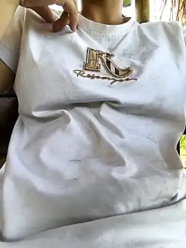 Snapshot of lily-00 chatting on September 15, 7:30 am lily-00 online show from September 15, 7:30 am