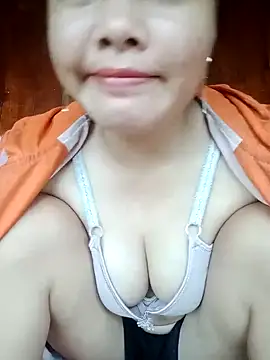 emilyzz online show from November 2, 2:03 am