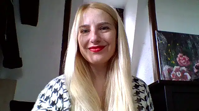 Yselrah online show from October 31, 12:39 pm