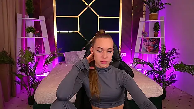 Snapshot of SweetAngellic chatting on October 18, 1:12 pm SweetAngellic online show from October 18, 1:12 pm