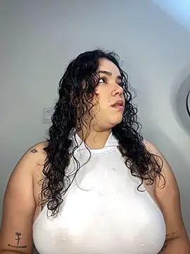 krisstenSantos online show from October 27, 1:59 pm