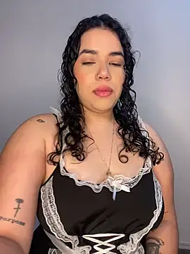 krisstenSantos online show from November 18, 12:20 pm