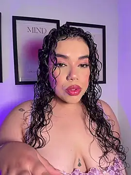 krisstenSantos online show from July 29, 5:33 pm