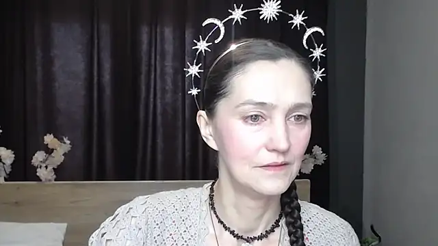 TayaFinch online show from April 19, 11:20 am