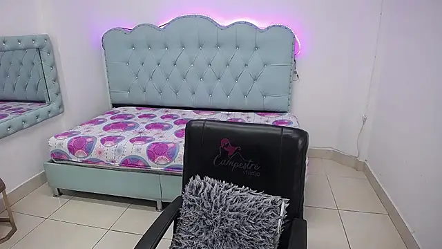 Snapshot of Cordelia_Perlman chatting on October 30, 1:12 pm Cordelia Perlman online show from October 30, 1:12 pm