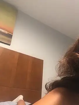 juiicy001 online show from November 9, 10:35 am