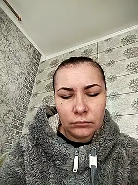 Mia24Blove online show from October 12, 9:30 am