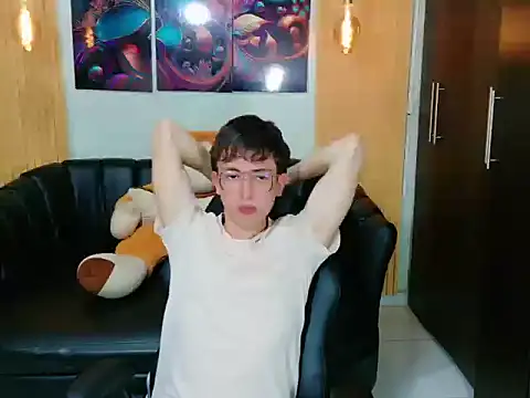 Snapshot of Dominic_Carmine chatting on October 16, 7:37 pm Dominic Carmine online show from October 16, 7:37 pm