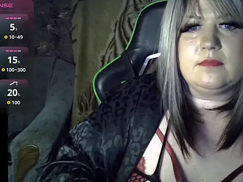 Snapshot of YuliiaSan chatting on November 14, 3:11 pm YuliiaSan online show from November 14, 3:11 pm