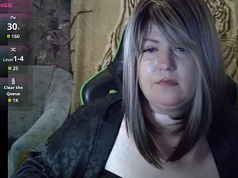 Snapshot of YuliiaSan chatting on November 16, 9:20 pm YuliiaSan online show from November 16, 9:20 pm