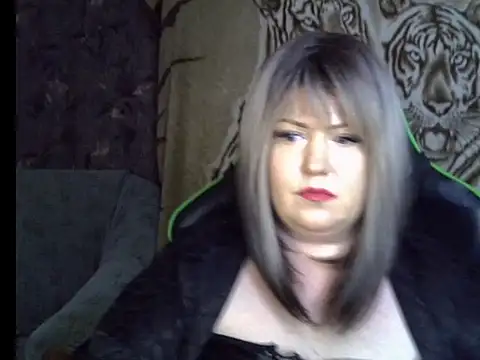 Snapshot of YuliiaSan chatting on November 19, 11:43 am YuliiaSan online show from November 19, 11:43 am