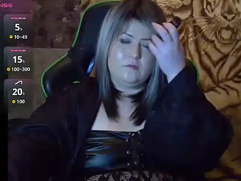 Snapshot of YuliiaSan chatting on November 30, 7:18 pm YuliiaSan online show from November 30, 7:18 pm