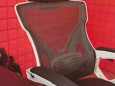 VyLouis2kk7 online show from October 17, 2:41 pm