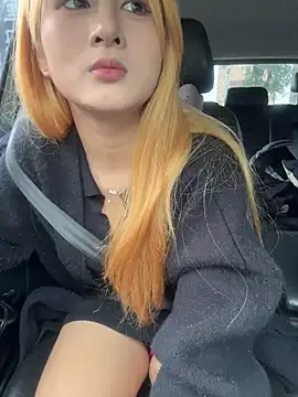 yuki june online show from November 6, 8:59 am