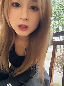 yuki june online show from March 5, 8:10 am