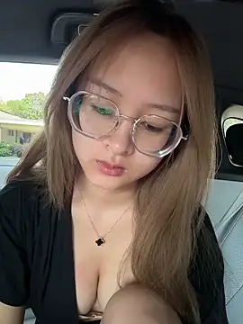 yuki june online show from April 30, 7:36 am