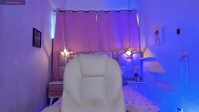 Snapshot of vagaro_ chatting on October 22, 8:41 pm vagaro online show from October 22, 8:41 pm