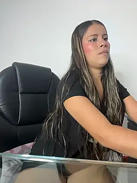 EMILIIA RICHTER   online show from January 17, 11:48 am