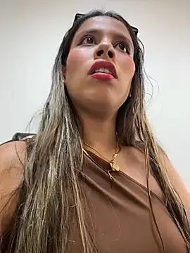 Snapshot of EMILIIA_RICHTER__ chatting on June 23, 7:23 pm EMILIIA RICHTER online show from June 23, 7:23 pm