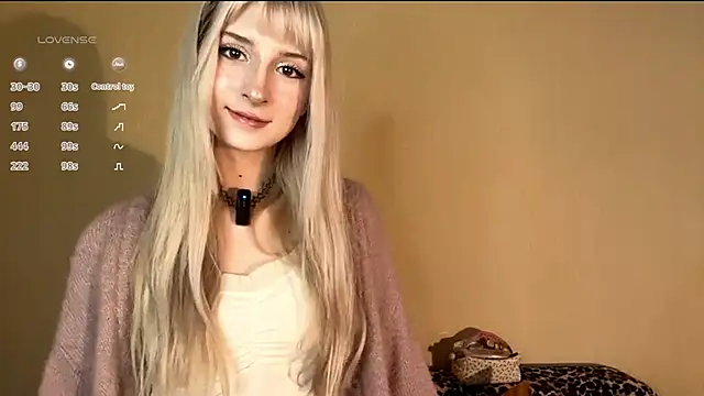 FridaAaberg online show from November 9, 7:17 am