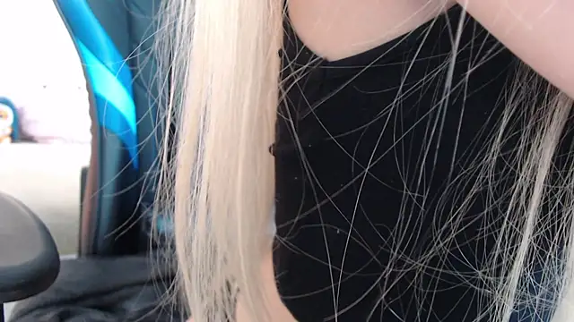 Snapshot of kissy_kissi chatting on October 4, 9:07 am kissy kissi online show from October 4, 9:07 am