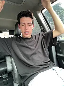 mattebret11 online show from October 28, 4:53 pm