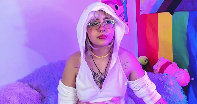 NekoWaifu online show from November 9, 3:38 am