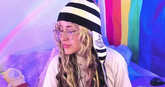 NekoWaifu online show from November 24, 1:22 pm