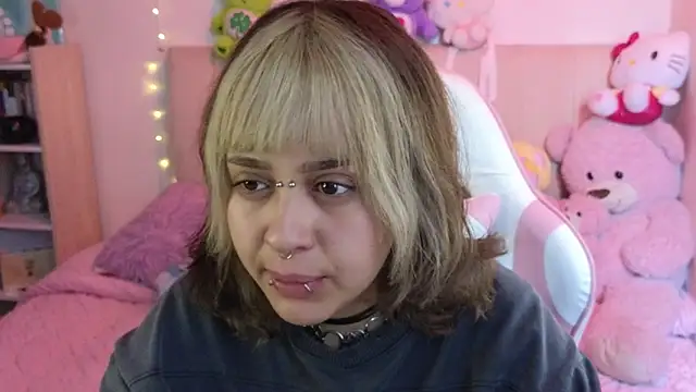 NekoWaifu online show from April 1, 2:36 pm