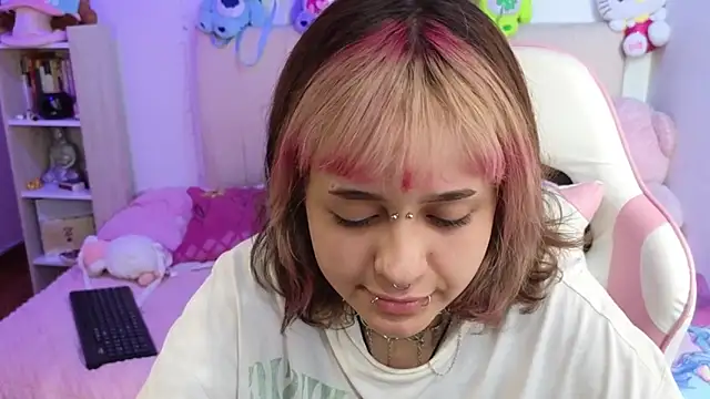 NekoWaifu online show from April 14, 2:01 pm