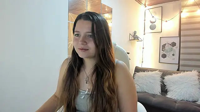 sophiee09  online show from October 10, 1:54 pm