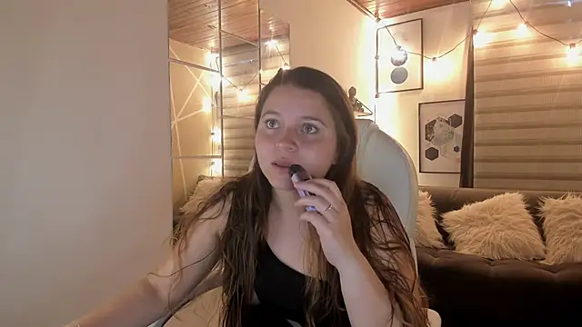 sophiee09  online show from October 13, 3:12 pm