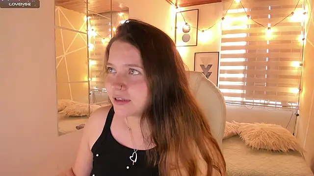 sophiee09  online show from March 24, 8:03 pm