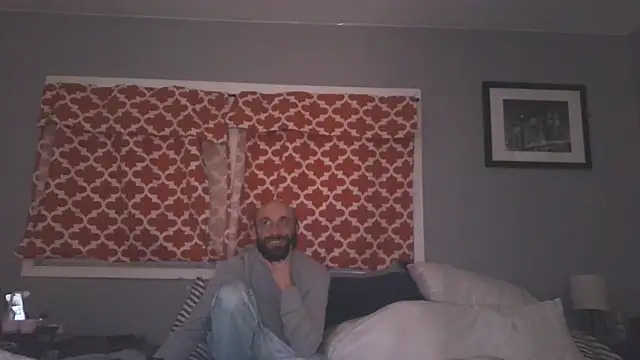 Snapshot of versatilevortex chatting on February 8, 5:55 am versatilevortex online show from February 8, 5:55 am