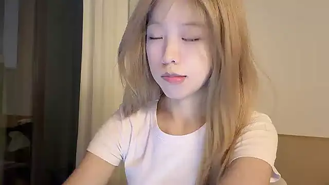 Snapshot of Meng_777 chatting on May 24, 1:38 pm Meng 777 online show from May 24, 1:38 pm