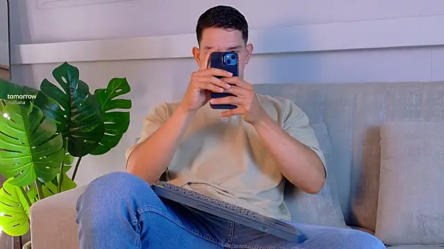 ZaneDawson online show from April 21, 7:28 pm