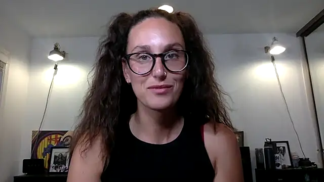 Snapshot of annmarieferrara chatting on September 19, 2:46 am annmarieferrara online show from September 19, 2:46 am