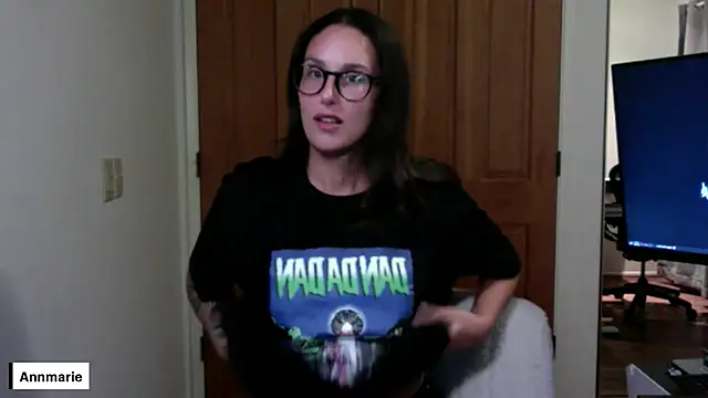 Snapshot of annmarieferrara chatting on October 1, 2:28 am annmarieferrara online show from October 1, 2:28 am