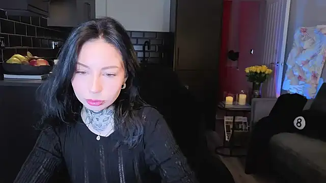 jeans-and-peach online show from October 4, 3:59 am