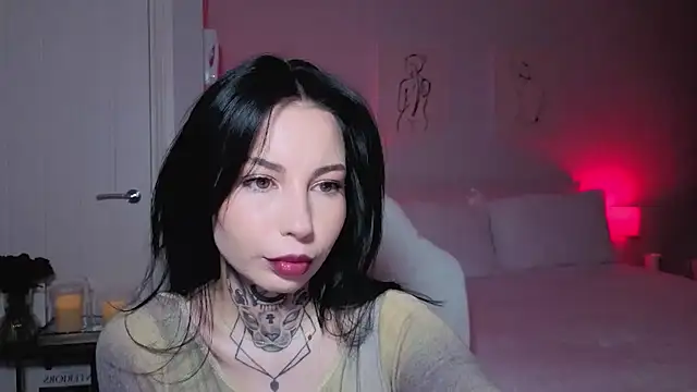 jeans-and-peach online show from October 18, 9:37 pm