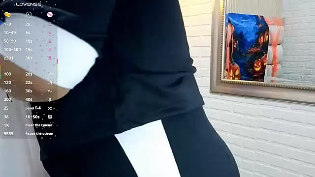 sofiagutierrez   online show from October 13, 3:56 pm