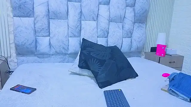 sofiagutierrez   online show from November 9, 10:13 am