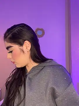 Snapshot of SofiaFontaiine chatting on November 18, 4:50 am SofiaFontaiine online show from November 18, 4:50 am