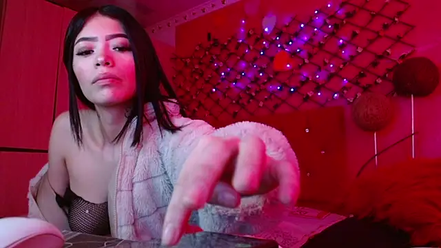 Snapshot of Zoe_kler chatting on November 4, 7:46 pm Zoe kler online show from November 4, 7:46 pm