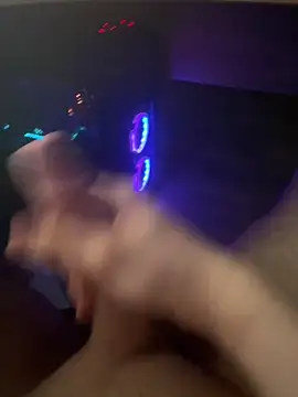 jstntz online show from March 24, 10:04 pm