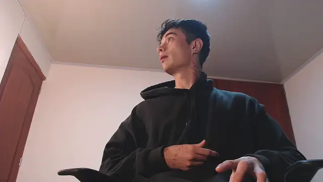 Snapshot of jaico_santos chatting on November 27, 11:07 pm jaico santos online show from November 27, 11:07 pm