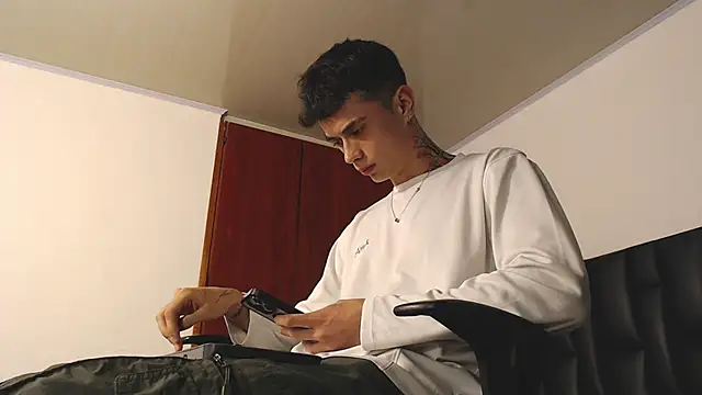 jaico santos online show from December 16, 11:10 pm