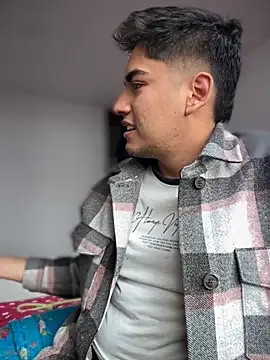 Snapshot of tomy_hot20 chatting on September 23, 9:40 pm tomy hot20 online show from September 23, 9:40 pm